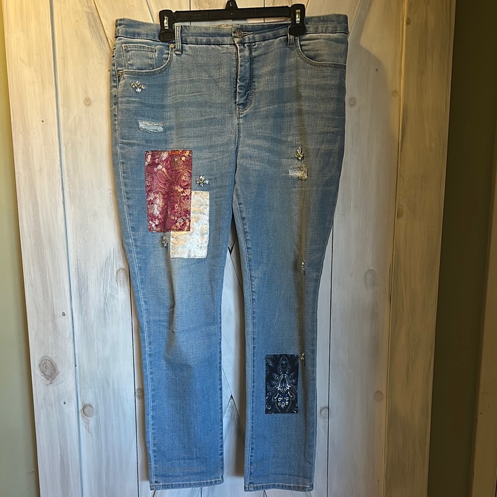 CHICO’s 2.5 (14) Stylish Women's Blue Jeans with Patchwork